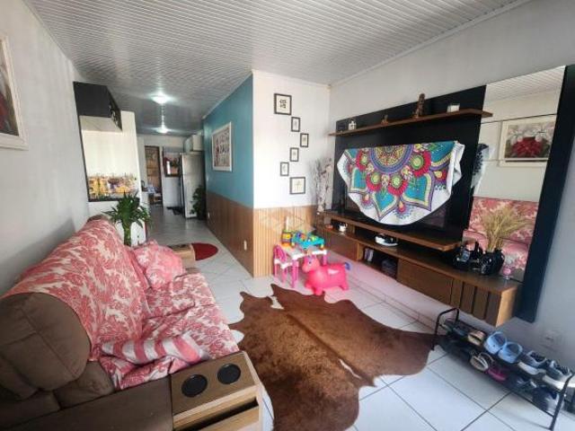 Casa Geminada à Venda com 2 dormitórios!