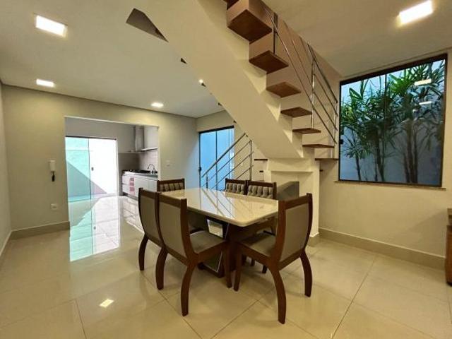 Casa Geminada à Venda no Bairro Novo Horizonte