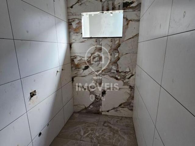 Casa Geminada à venda no bairro Dona Adélia II