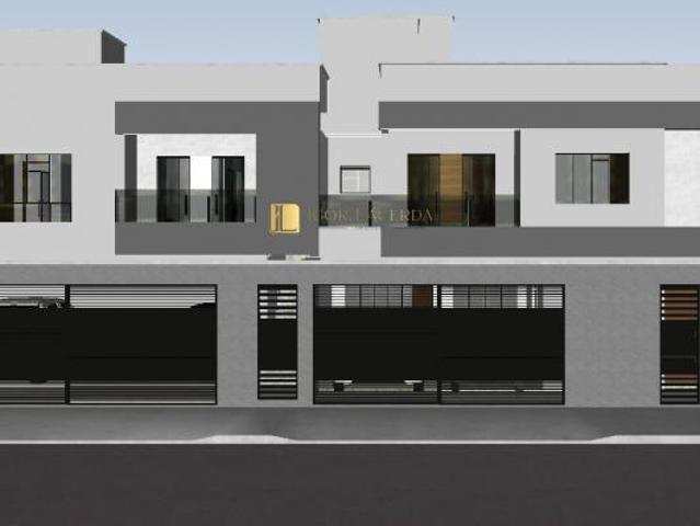 Casa geminada à venda no bairro Sagrada Família