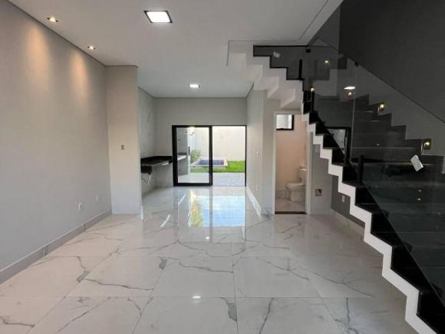 Casa Geminada Alto Padrão Veneza COD 724