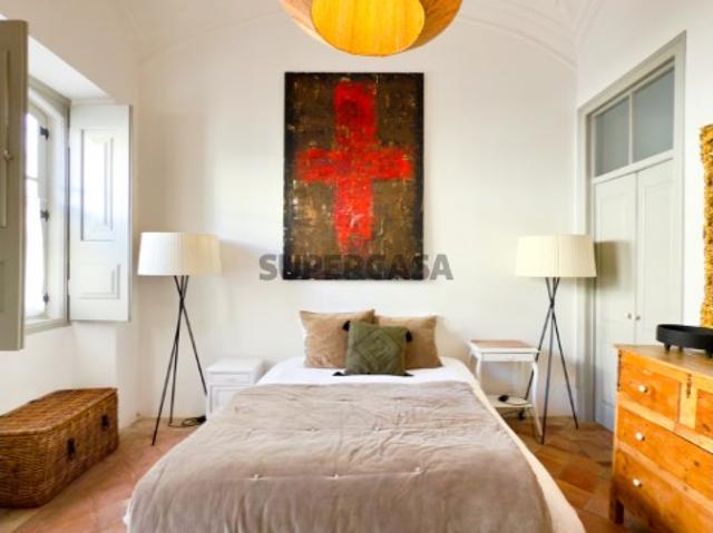 Casa geminada cheia de charme I Arquitetura tradicional I 3 quartos I Pátio I Açoteia I Baixa Olhão