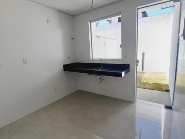Casa Geminada com 2 quartos à venda em Belo Horizonte, no bairro Floramar