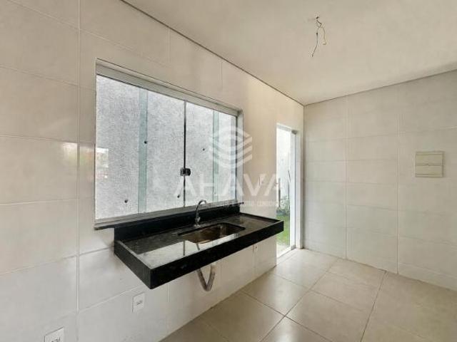 Casa geminada com 3 Quartos sendo 1 suíte à Venda – 151,83m² São João Batista, Próximo à Avenida