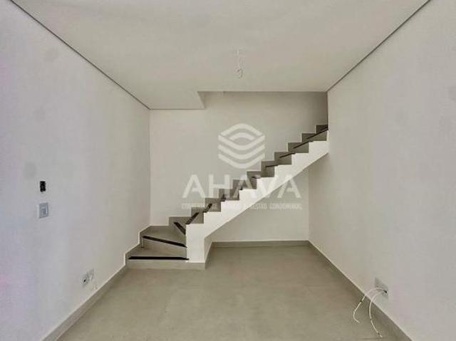 Casa Geminada com 3 Quartos sendo 1 Suíte à Venda, 127m², Itapoã, próximo à rua São Miguel