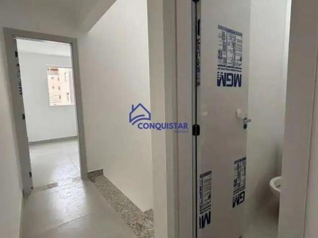 Casa geminada duplex com entrada independente no Bairro Parque Leblon!