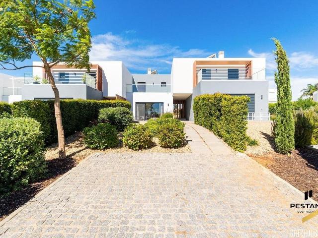 Casa geminada de 2 quartos com jardim no Pestana Silves Golf. 86m² Silves