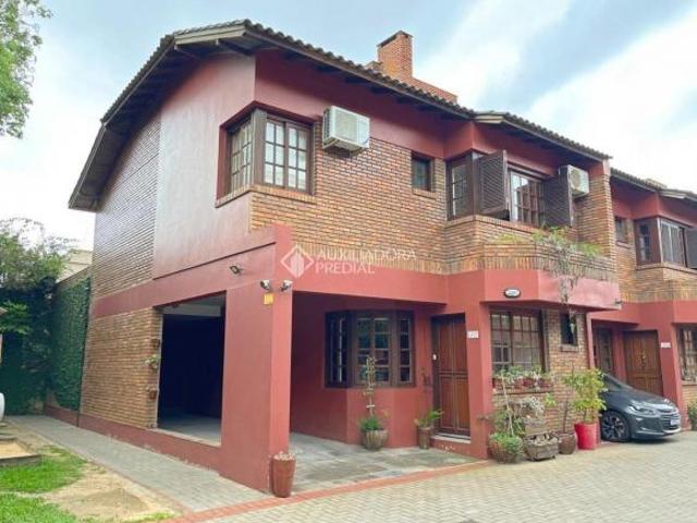 CASA GEMINADA EM CONDOMÍNIO