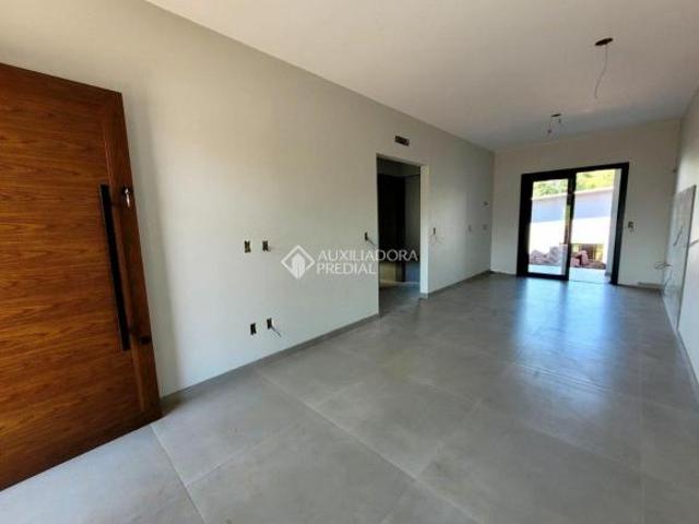 Casa geminada em fase final em Arroio do Meio