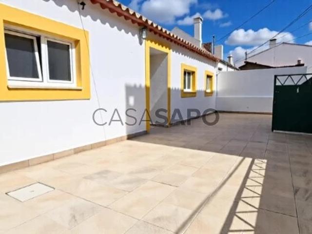 Casa Geminada T2 para alugar em Loures