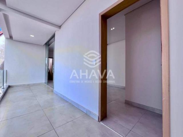 Casa Geminada 3 Quartos sendo 1 Suíte à Venda, 150m², 3 Vagas, Bairro Santa Rosa