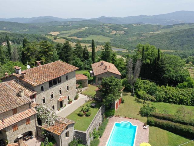 Casa Gentile 660m² Caprese Michelangelo