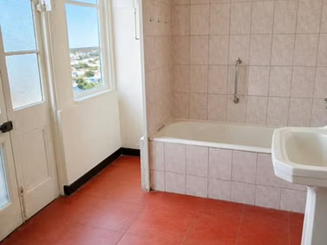 Casa Grande Antigua 4D 2B 2Est Valpo. 4 dormitorios por 210000. 00 en Valparaíso