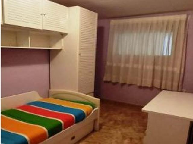 CASA GRANDE CON GARAJE, TERRAZA Y 5 HABITACIONES EN ARBECA