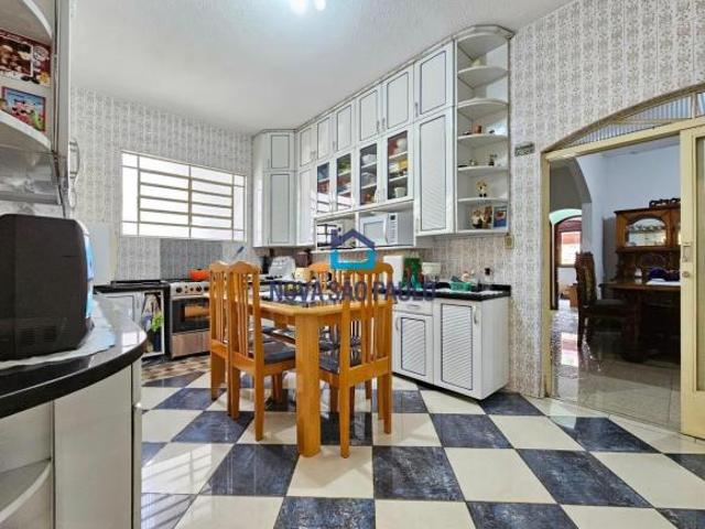 Casa grande disponível para venda no Jabaquara 4 dormitórios, 1 suíte e 2 vagas