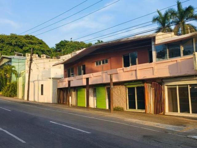 CASA GRANDE PARA USO COMERCIAL, EN AVENIDA FLUIDA DE PERSONAS Y AUTOS VENTA O RENTA