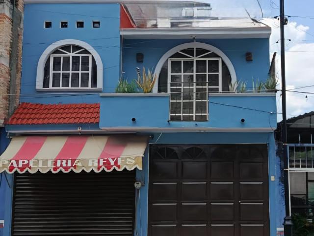 Casa habitación apto para negocio o vivienda
