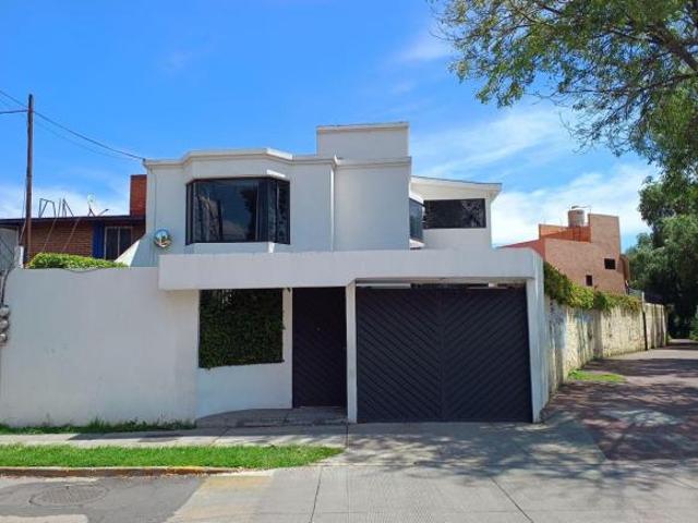 CASA HABITACION EN VENTA, EXCELENTE PROYECTO ARQUITECTONICO, JARDINES DE LA FLORIDA, NAUCALPAN