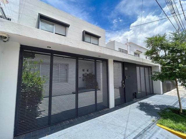 Casa Habitación en Venta Tepatitlan 60 Arcos Vallarta