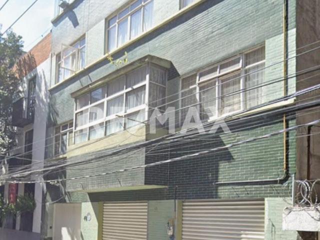 CASA HABITACIONAL CON COMERCIO