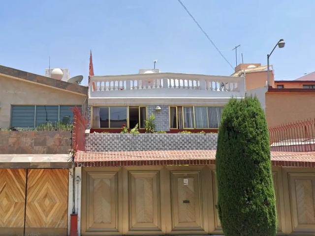 Casa habitacional en Paseos de Taxqueña