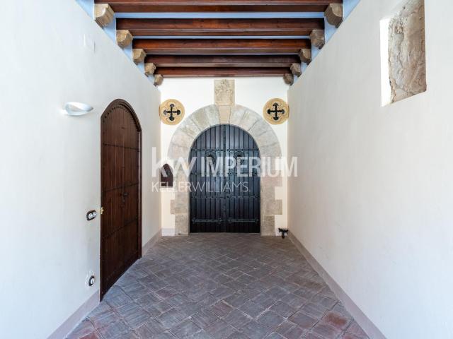 Casa histórica y singular en Santes Creus