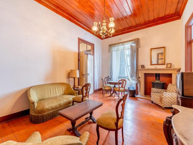 Casa Histórica no centro da Batalha, Leiria 745m² Batalha