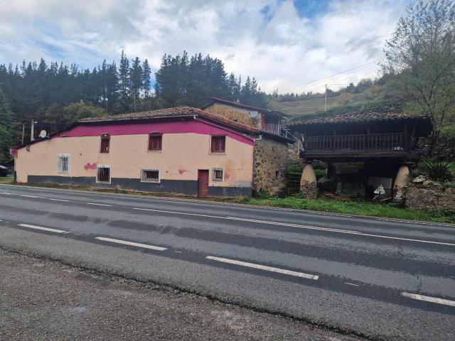 CASA DE PUEBLO CON FINCA EN EL CONCEJO DE TINEO