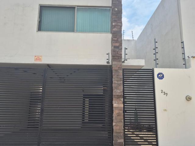 Casa ideal para familia a 5 minutos de Plaza Altabrisa