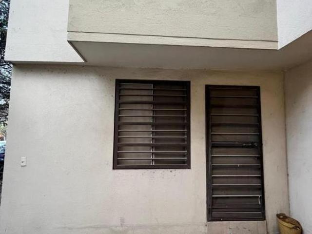 Casa Ideal para inversión o habitar en MiraSur, Escobedo, N. L