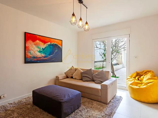 Casa iluminada com 5 quartos, jardim em localização privilegiada e nobre no Alto da Boa Vista!
