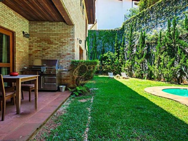 CASA IMPECÁVEL AO LADO DO HOSPITAL ALBERT EINSTEIN 4 SUITES 5 VGS JARDIM PISCINA