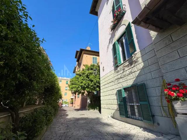 Casa in affitto Via di Santa Maria Mediatrice, Roma rif. 21/2026