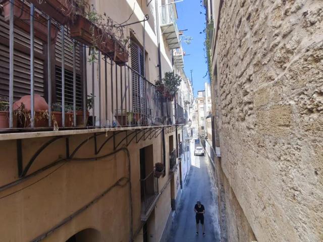 Casa in affitto Vicolo Carini, Palermo rif. 102/2026
