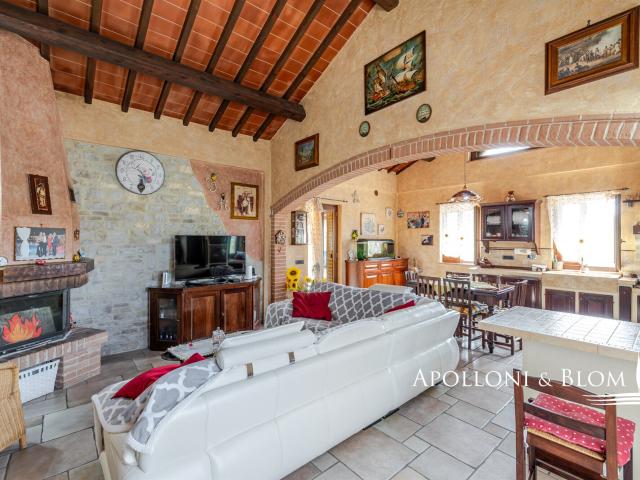 Casa in pietra ex fienile con giardino Castellina in Chian. 140m² Castellina in Chianti