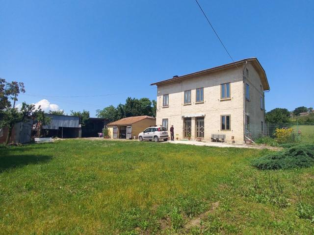 CASA in vendita a Falerone