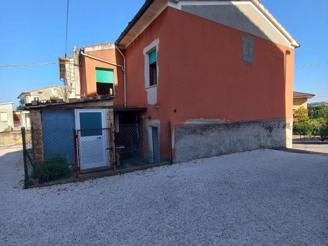 CASA in vendita a Massa Fermana