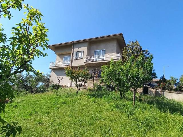 CASA in vendita a Montappone
