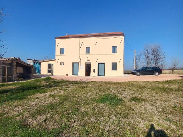 CASA in vendita a Montappone