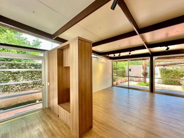 CASA INCRÍVEL, MODERNA E FINO ACABAMENTO GRANJA VIANA