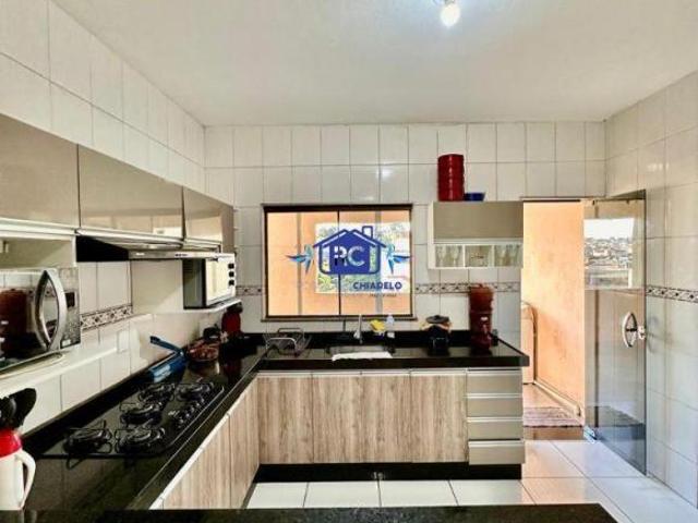Casa independente no Rochedo proximo ao supermercado brasil.. Possui: 02 Quartos sendo 01 suite