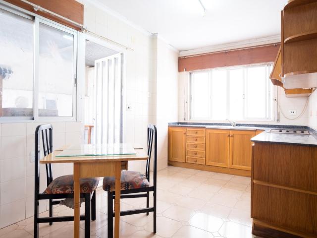 CASA INDEPENDIENTE CON GARAJE ALMACÉN, PATIO Y TERRAZA DE 58 M2 EN ZARANDONA