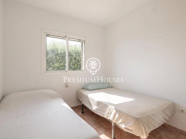 Casa independiente con jardín en Canyelles