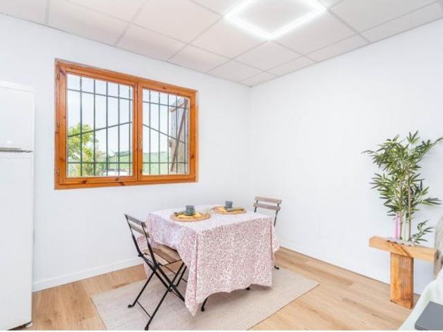 Casa independiente con parcela ¡lista para entrar a vivir! en La Bañeza