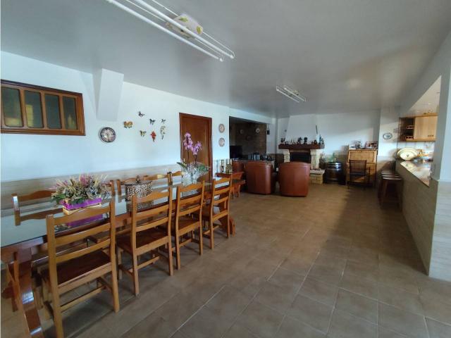 CASA INDEPENDIENTE CON PISCINA
