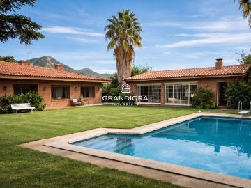 Casa independiente con piscina en el centro de Vilassar de M. 1132m² Universitat Autónoma de Bellaterra