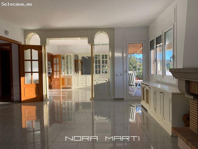 Casa independiente con piscina privada y jardín en la exclusiva zona de La Plana – Bellsoleig