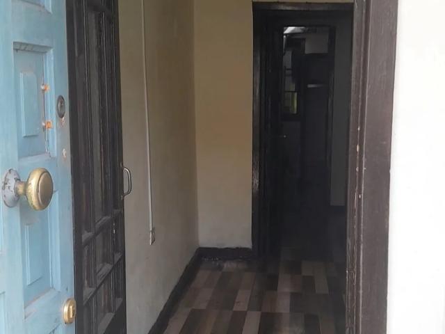 Casa independiente, con 2 dormitorios, metro cercano