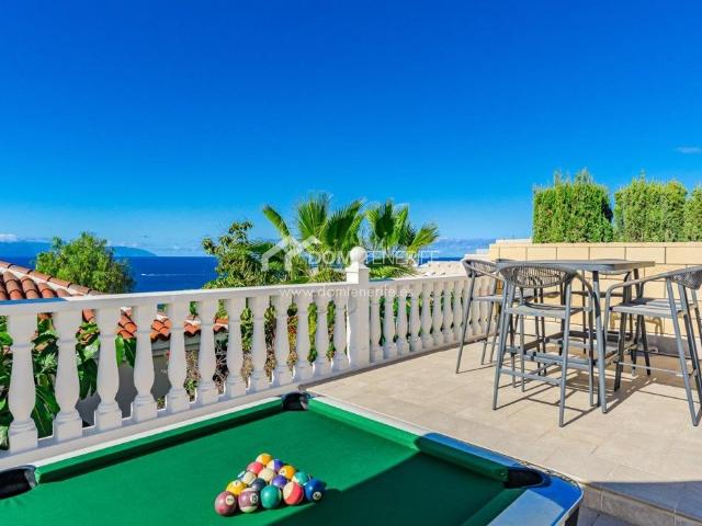 Casa Independiente de 6 dormitorios en Playa de La Arena en. 300m² Guía de Isora