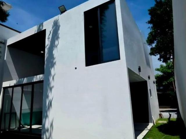 Casa Privada totalmente nueva de doble altura y luz natural a 5 minutos de Galerías Cuernavaca
